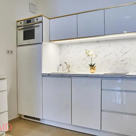 דירה Azur - Hostaid