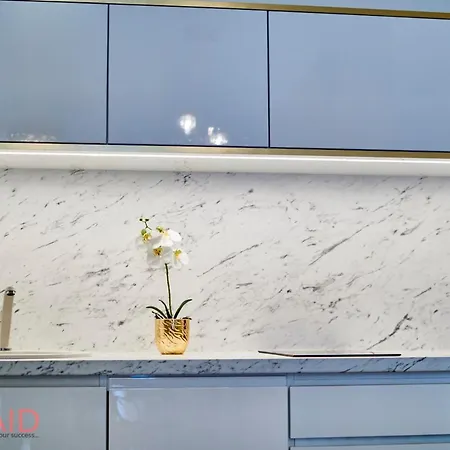 Azur - Hostaid Apartment