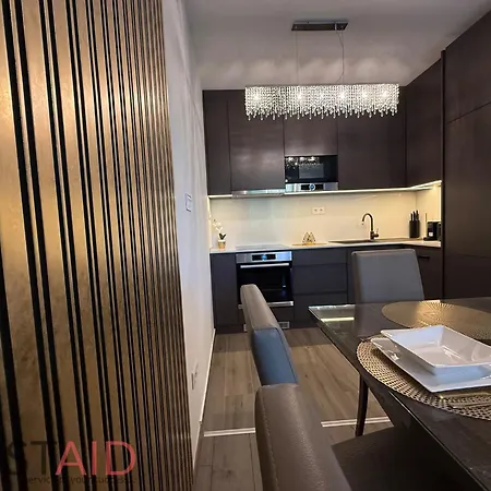 Azur - Hostaid